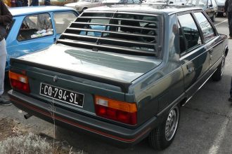 Revivez l'épopée de la Renault R9 coupé : un classique intemporel de l'automobile française