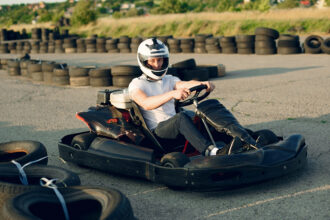 Casque de karting : ce qu'il faut vraiment savoir avant d'acheter